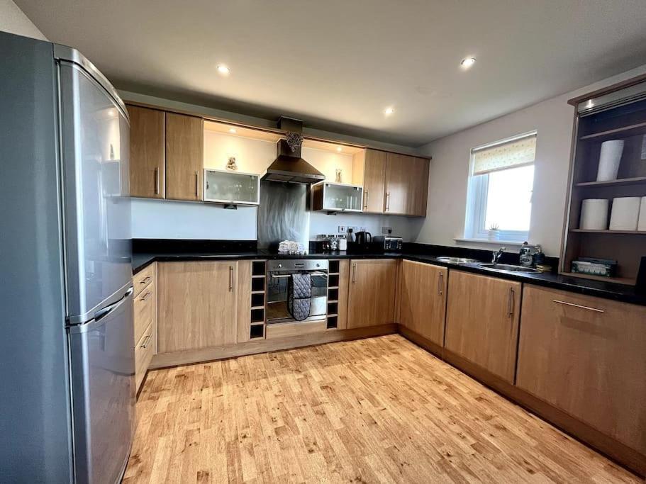 Beachfront Bliss With Spectacular Views Llanelli Exteriér fotografie